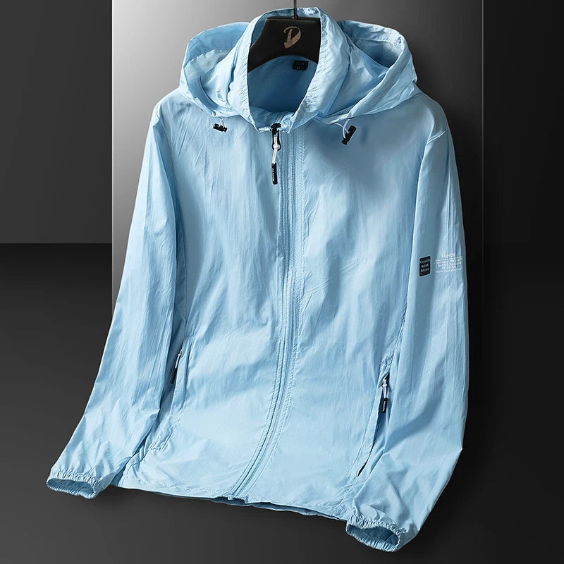 Leichte Windjacke mit Kapuze – Wasserabweisend & Atmungsaktiv